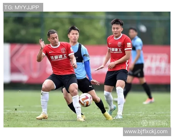 成都足球队在足球配合排行榜中荣获第四名展现团队实力与默契 成都足球队在足球配合排行榜中荣获第四名展现团队实力与默契