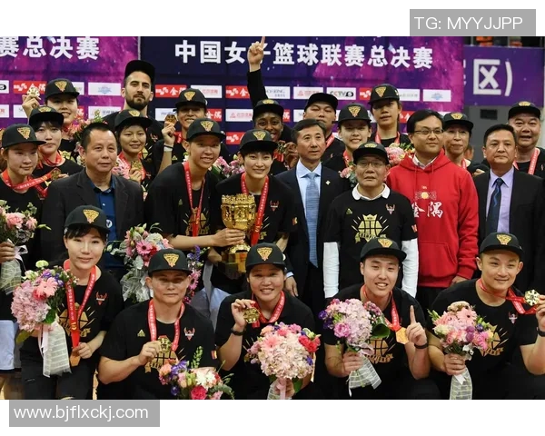 武汉篮球队与广州篮球队的耐力较量赛后分析与总结 武汉篮球队与广州篮球队的耐力较量赛后分析与总结