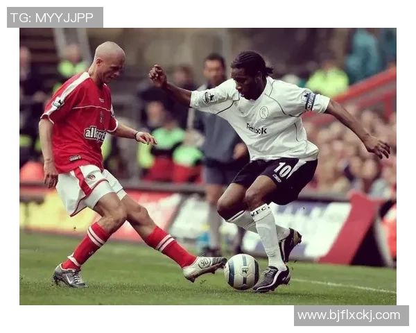 掌握足球熟练技巧提升球技的关键方法与训练建议